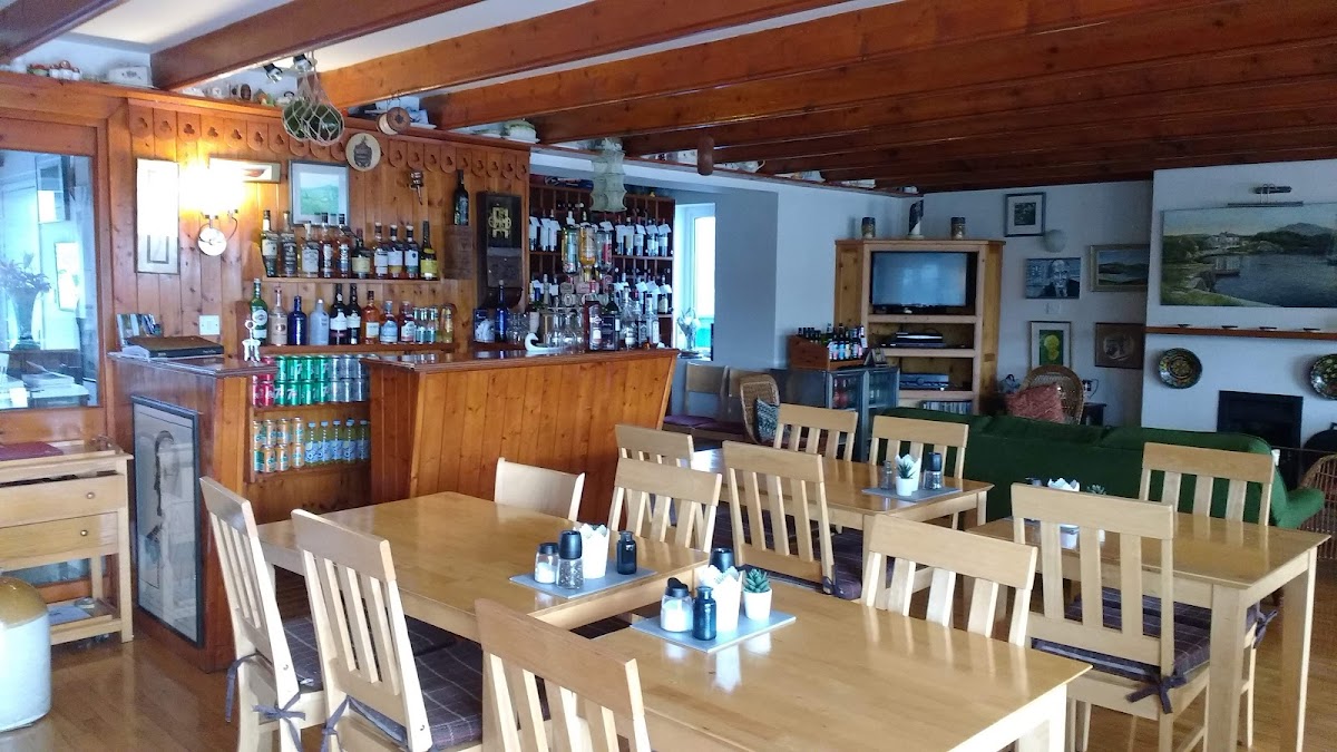 The Heron's Cove Restaurant And B&b